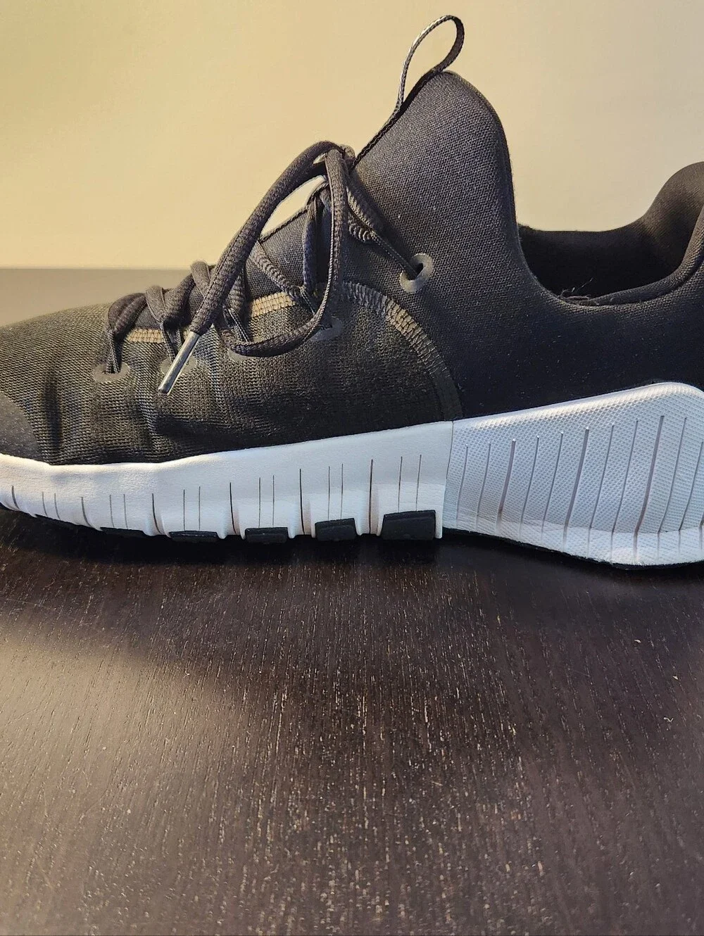 Nike Men’s Black and White Free Metcon